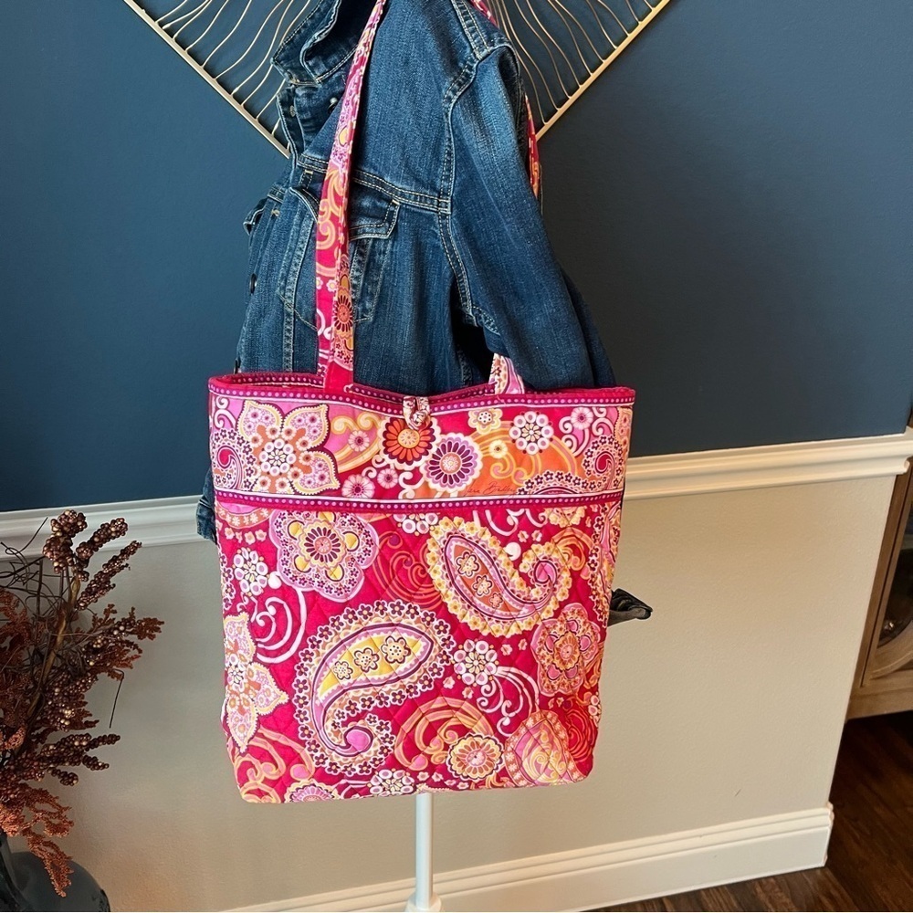 Vera Bradley Vibrant Pink Paisley Tote - EUC